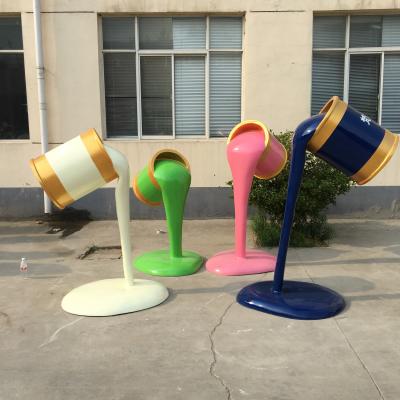 tilt dump pour Custom Fiberglass Simulation Paint Bucket Landscape Product Playground Paint Bucket Statues Multicolor Garden Sculpture melt paint Abstract Sculpture